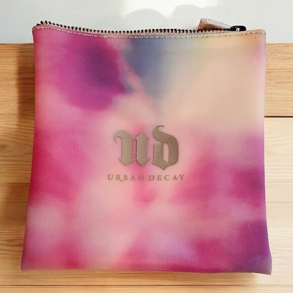 Urban Decay Tie-Dye Cosmetic Bag NWT - Picture 1 of 3